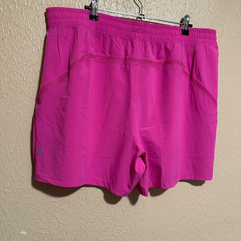 Lululemon Pace Breaker Linerless Shorts Size‎ XXL Unisex